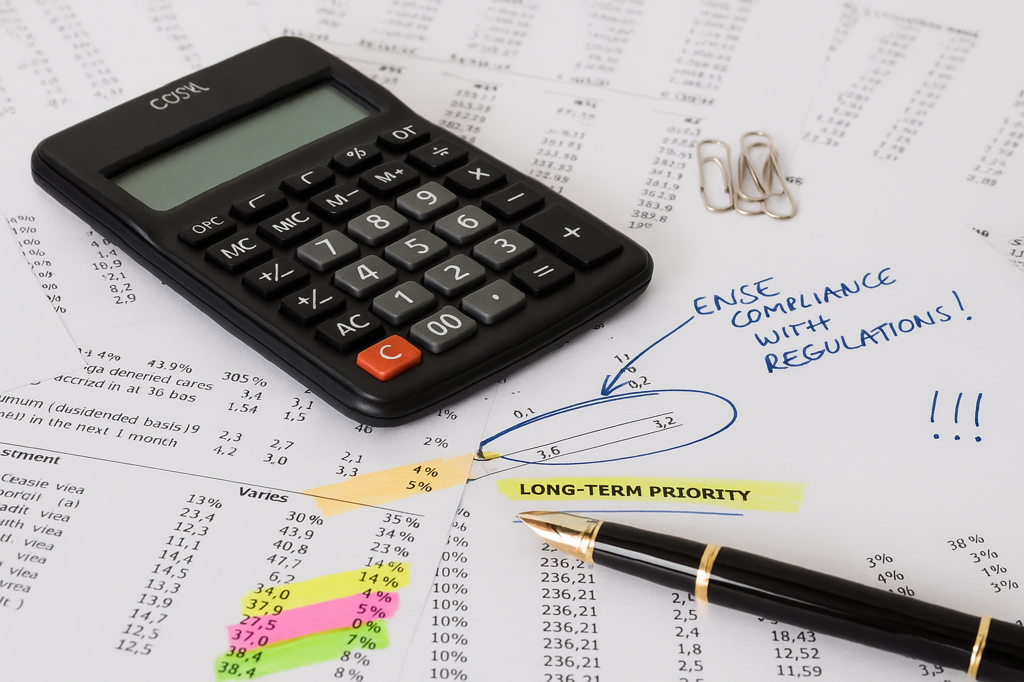 milemark_financial desk